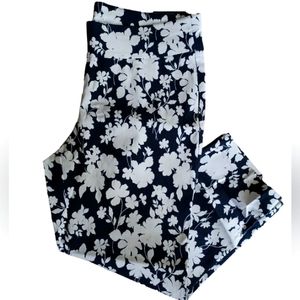🔵RAFFAELLA COMFORT FIT PULL-ON CAPRI PANTS